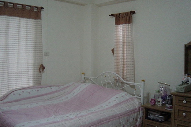 Condo · Huai Khwang, bangkok — photo 1