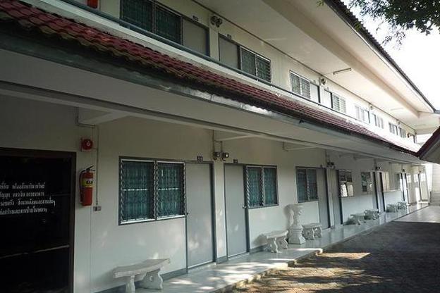 Condo — photo 1