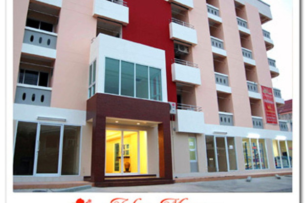 Condo — photo 1