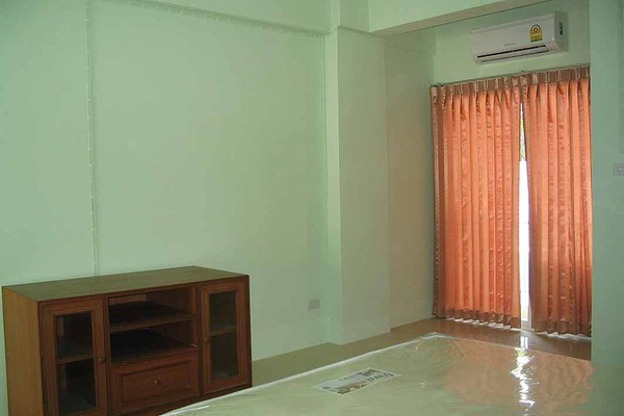 Condo — photo 2