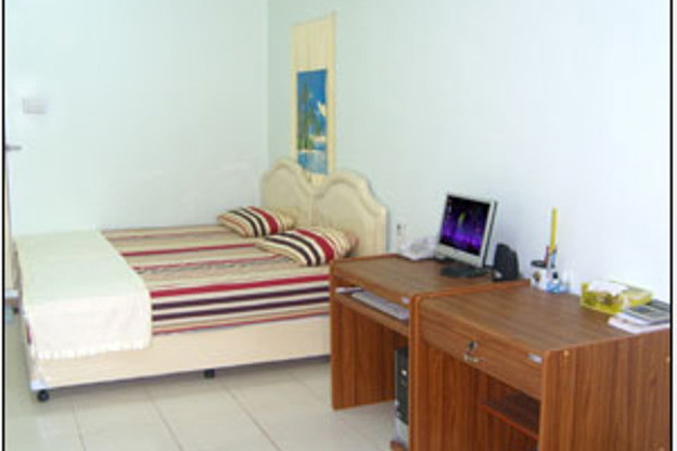 Condo — photo 2