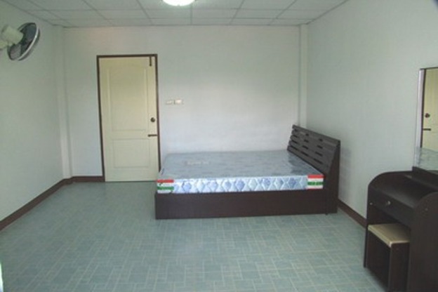 Condo — photo 2