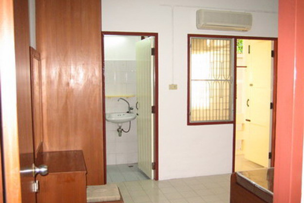 Condo · Bang Khen, bangkok — photo 1