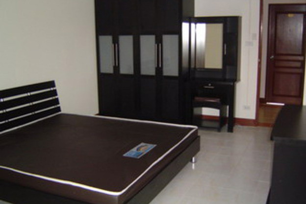 Condo · Khlong Toei, bangkok — photo 1