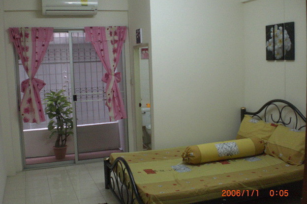 Condo · Bang Kapi, bangkok — photo 1