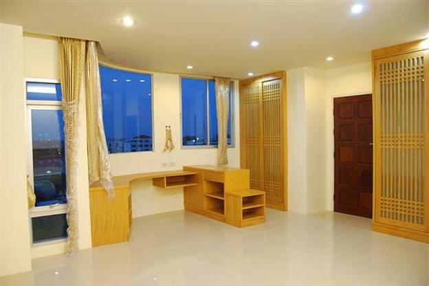Condo · Mueang Samut Prakan — photo 1