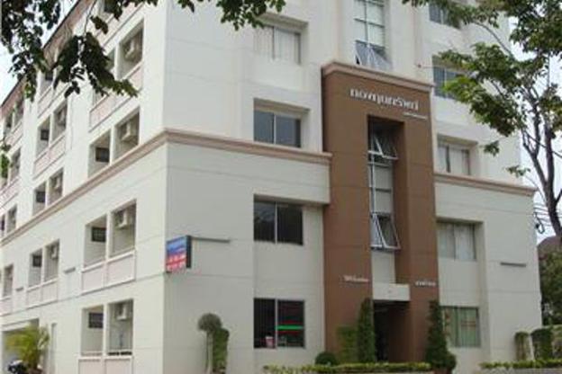 Condo · Wang Thonglang, bangkok — photo 1