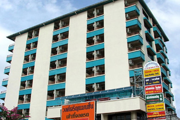 Condo · Bang Kapi, bangkok — photo 1