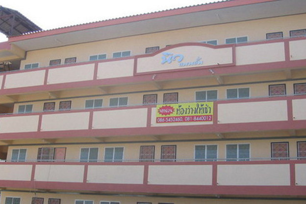 Condo — photo 1