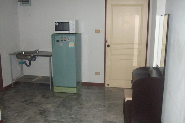 Condo · Bang Rak, bangkok — photo 3