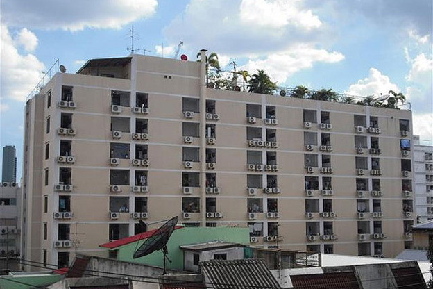 Condo · Huai Khwang, bangkok — photo 1