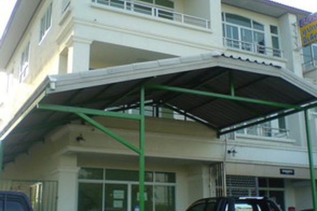 Condo — photo 2