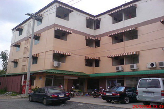 Condo — photo 1