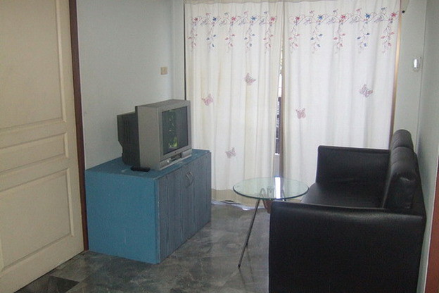 Condo · Bang Rak, bangkok — photo 2