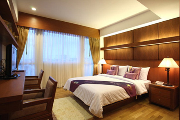 Condo · Huai Khwang, bangkok — photo 1