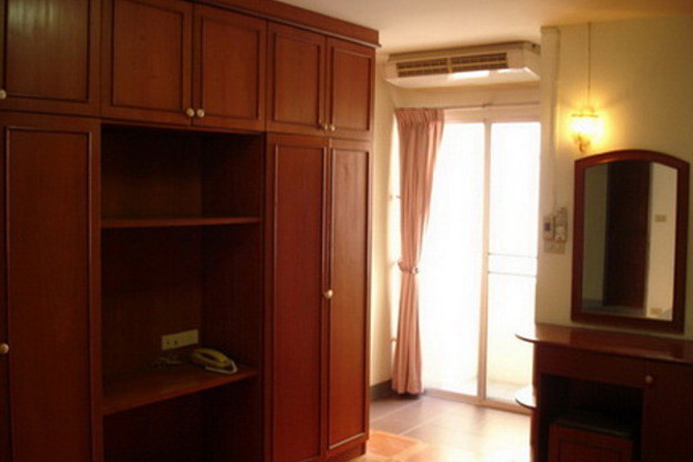 Condo · Bang Khen, bangkok — photo 2