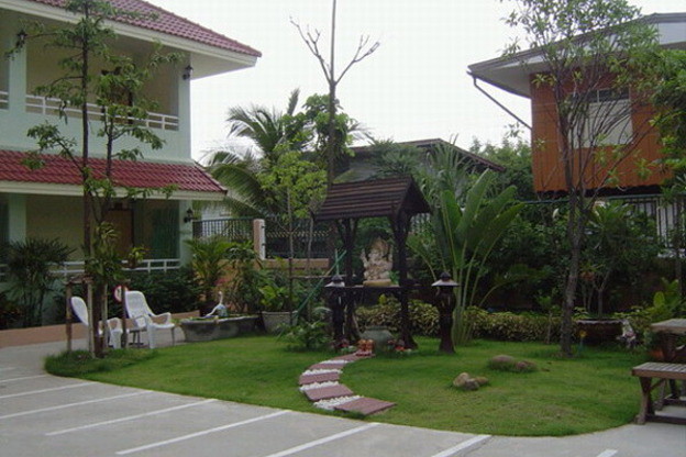 Condo — photo 2