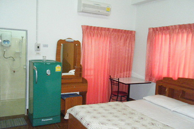 Condo — photo 2
