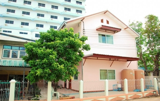 Condo — photo 2