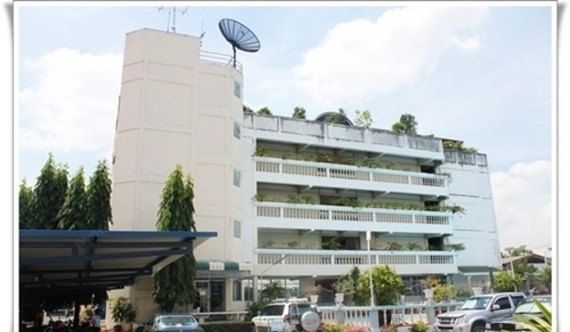 Condo · Wang Thonglang, bangkok — photo 1