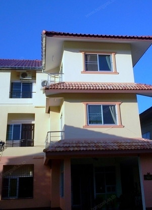 Condo — photo 2