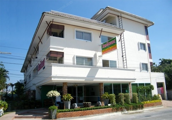 Condo — photo 2