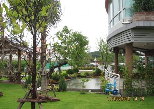 Condo — photo 2