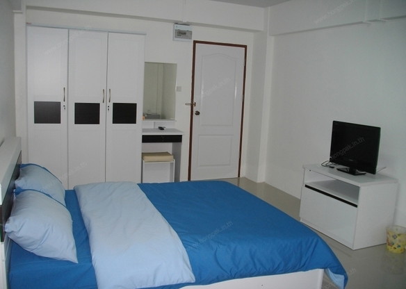 Condo — photo 2