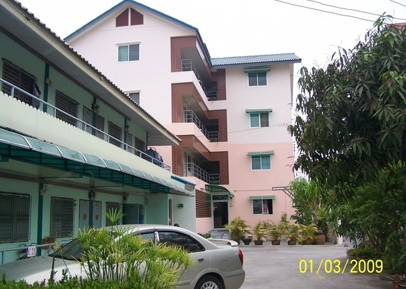 Condo · Lat Krabang, bangkok — photo 1