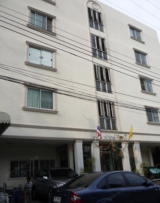Condo · Bang Kapi, bangkok — photo 2