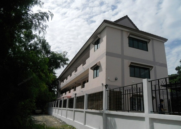 Condo — photo 2