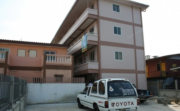 Condo — photo 2