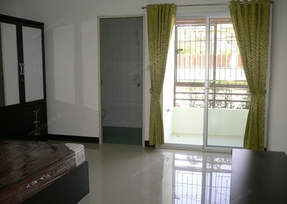 Condo — photo 2