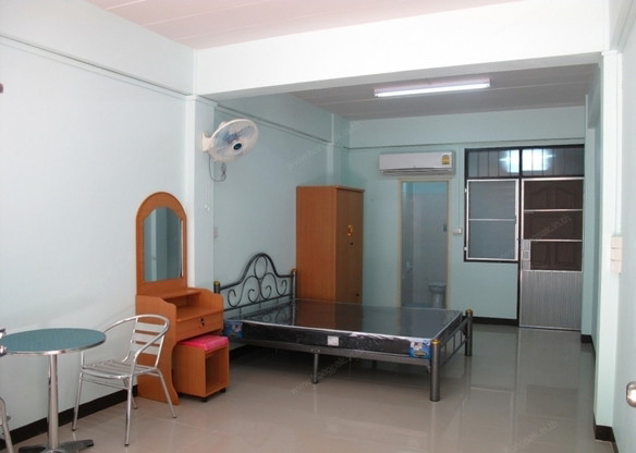 Condo — photo 3