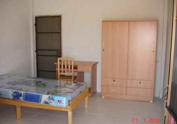 Condo — photo 1