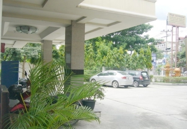 Condo — photo 2