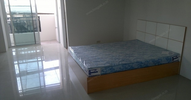 Condo — photo 2