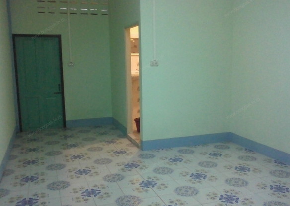 Condo — photo 1