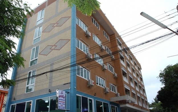 Condo — photo 2