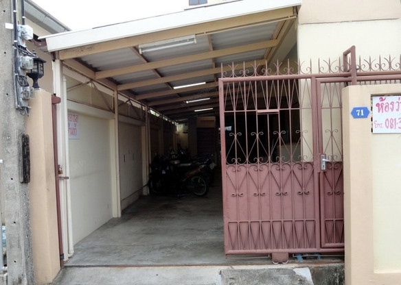 Condo · Wang Thonglang, bangkok — photo 4
