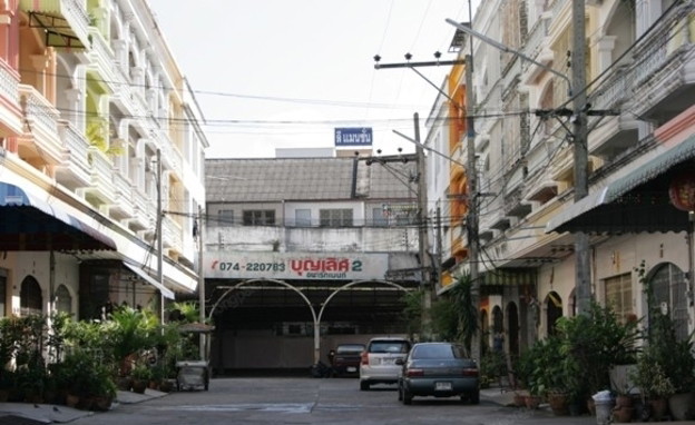 Condo — photo 2