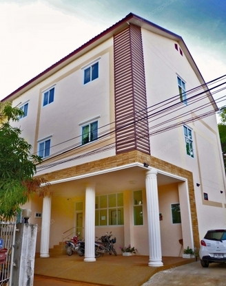 Condo — photo 3