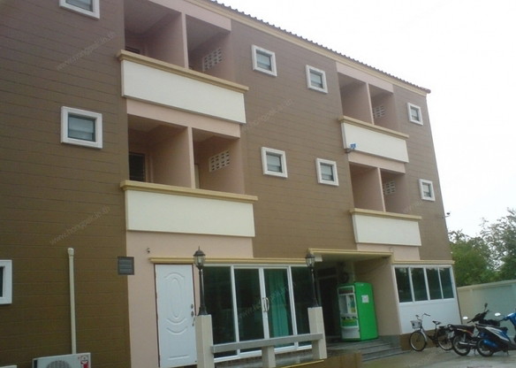 Condo — photo 1