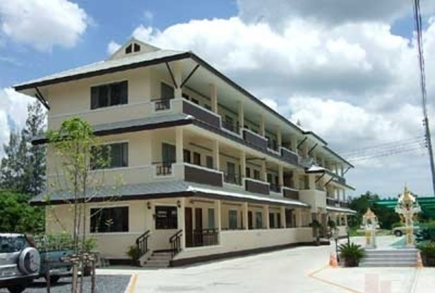 Condo — photo 1