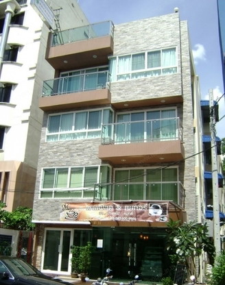ESCAP Apartment — photo 1