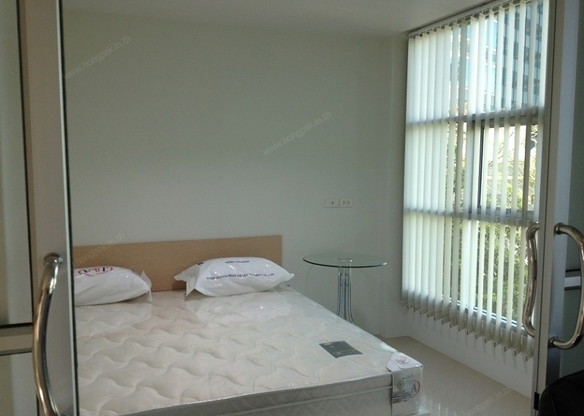 Earl House — photo 2