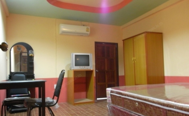 Condo — photo 2
