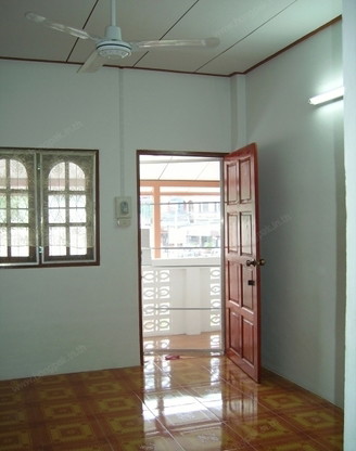 Condo — photo 2