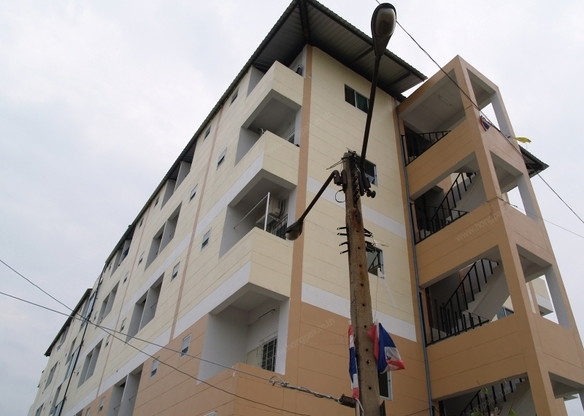 Condo — photo 1