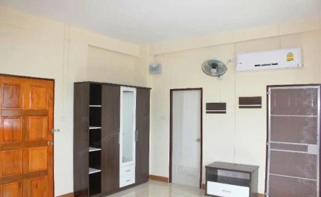 Condo — photo 3